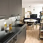 A Stylish In The Centre Of Town Apartman Montreuil (Pas-de-Calais)