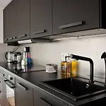 A Stylish In The Centre Of Town Apartman